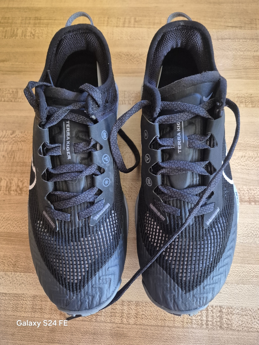 Nike Womans  Black Athletic Trail Terra Kiger Air Zoom Running Shoes